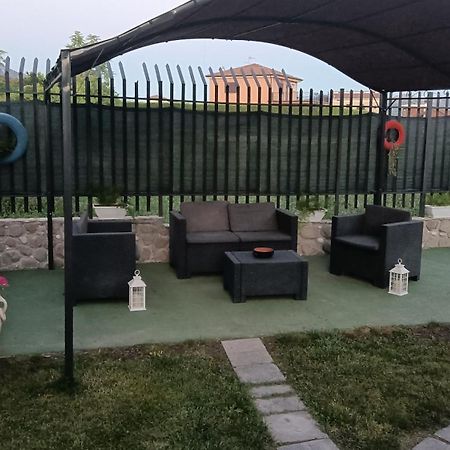 Il Laghetto Bed & Breakfast Кастровилари Стая снимка