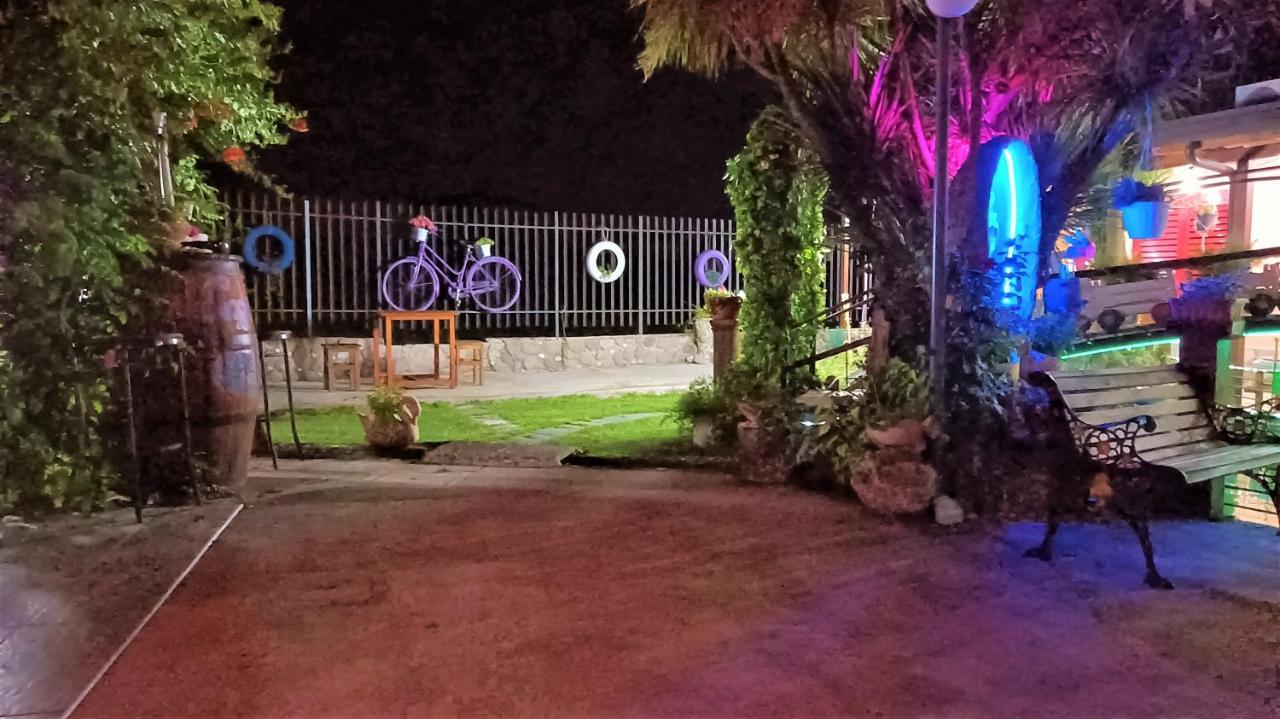 Il Laghetto Bed & Breakfast Кастровилари Екстериор снимка