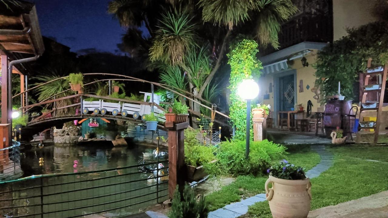 Il Laghetto Bed & Breakfast Кастровилари Екстериор снимка