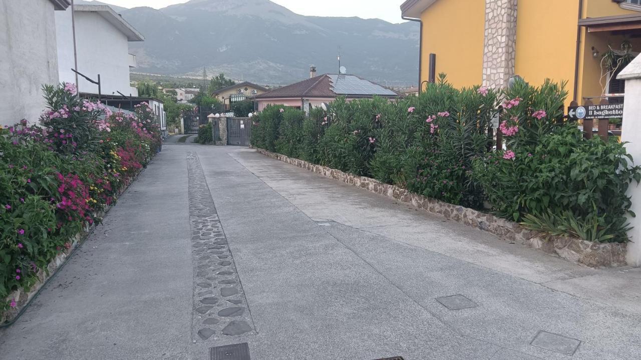 Il Laghetto Bed & Breakfast Кастровилари Екстериор снимка